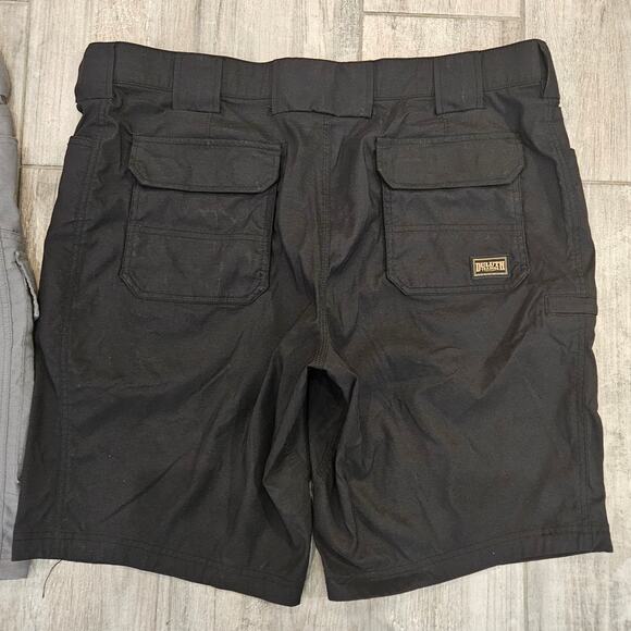 Duluth Trading Co Men’s Shorts Lot of 2 Size 42 Cargo Flat Front Gray Black - Picture 6 of 16